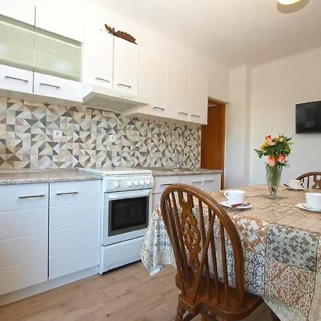 Apartament Fuer 5 Personen Ca 60 Qm In Pula, Istrien Istrische Riviera *